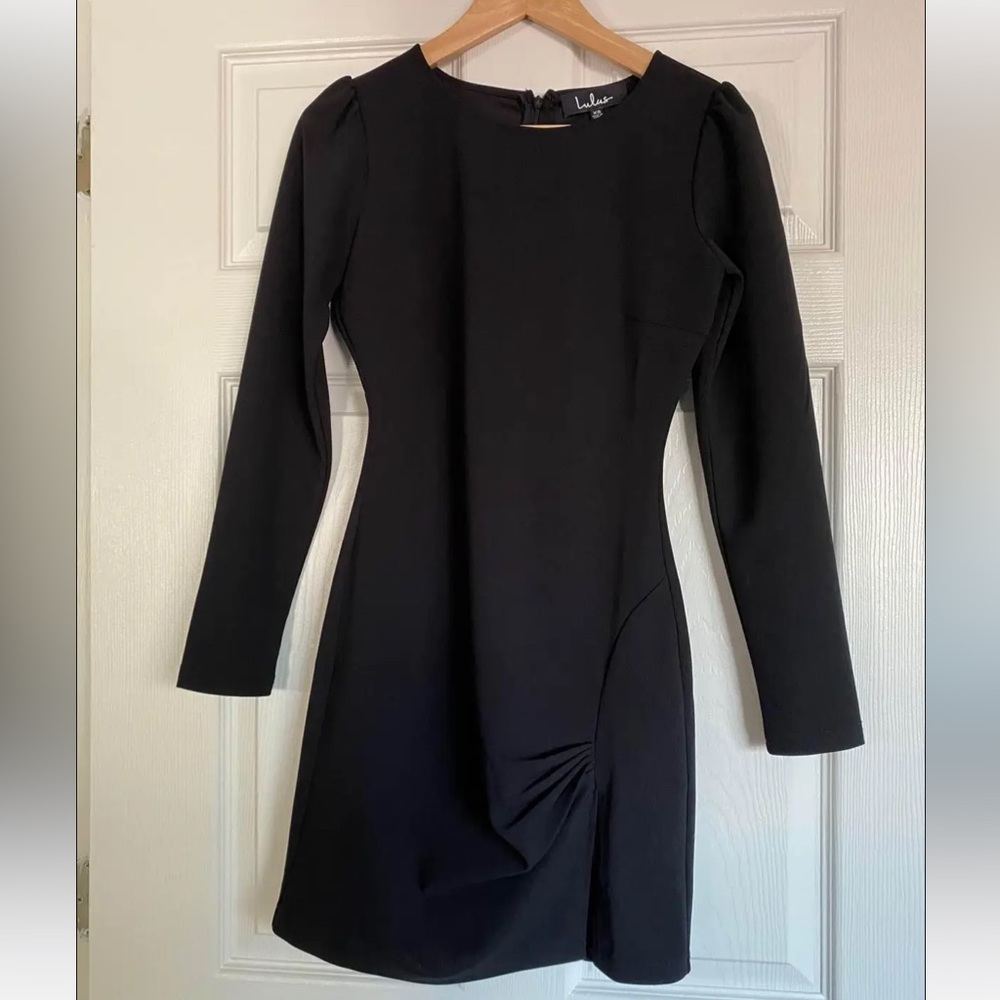 NWOT Lulu’s Black Mini Dress